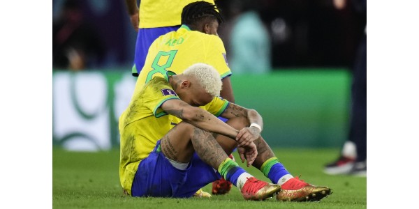 Brasilia pois, Kroatia 4-2 Brasilia rangaistuspotkukilpailussa 4 parhaan joukkoon