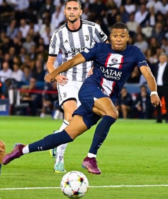 Mbappé lensi kahdesti 22 minuutissa